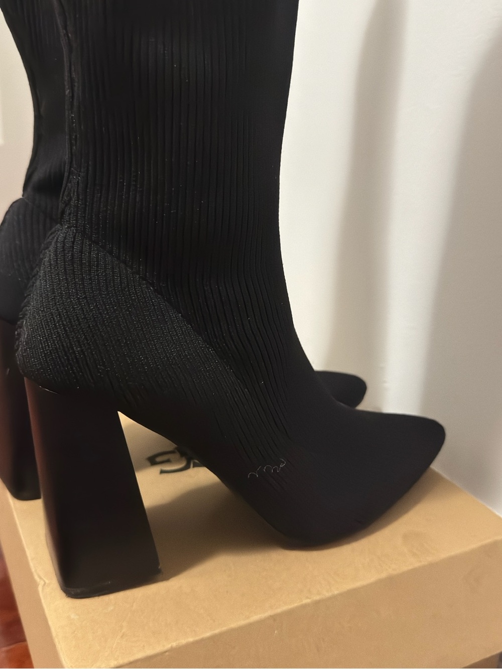 Forever 21 Black Ribbed Knit stretch Knee Boots Block Heel Size 8 US - Picture 10 of 13